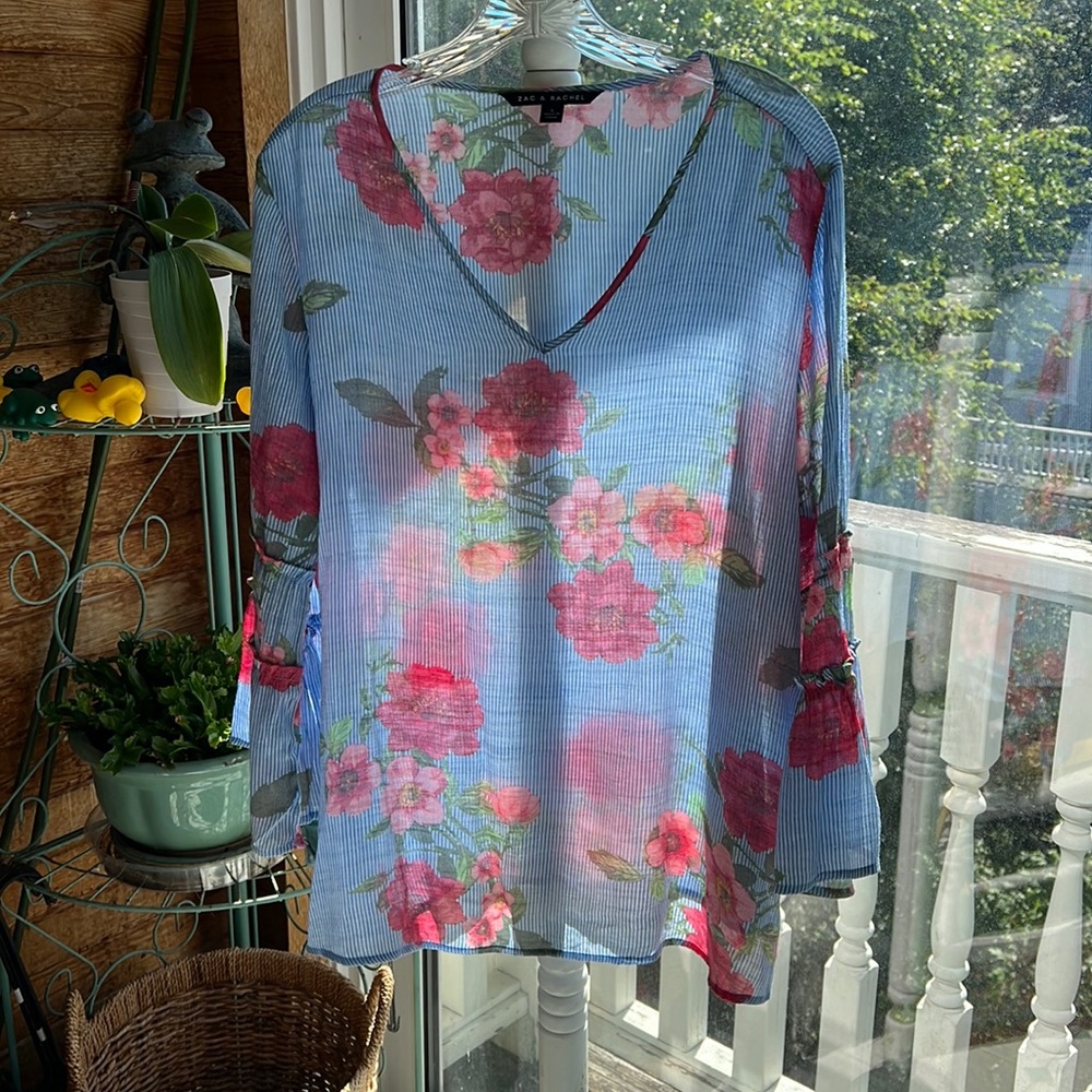 Zac & Rachel feminine pull on vee neck top with flutter sleeves.